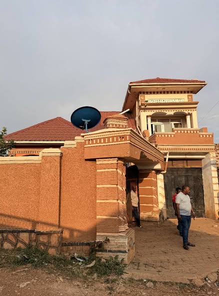 A picture of Family house for sale at Ssonde Kiwango 80millions 3bedrooms sitting