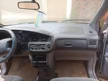 A picture of Toyota Sienna 2003