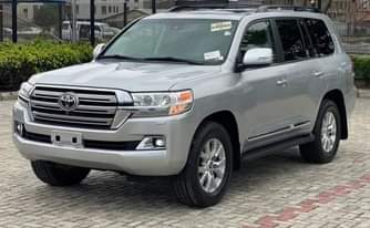 A picture of Land Cruiser 2018 9.8M 08143865598