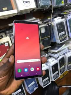 A picture of Samsung Galaxy Note 9 512Gbs 8gbRasm 550000 Clean dous simcards