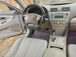 A picture of Toyota Camry 09