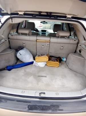 A picture of RX 330 2005 LESS THAN A YEAR USED SUPER CLEAN