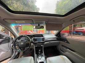 A picture of We need the money fullest option 2017 on belt Honda