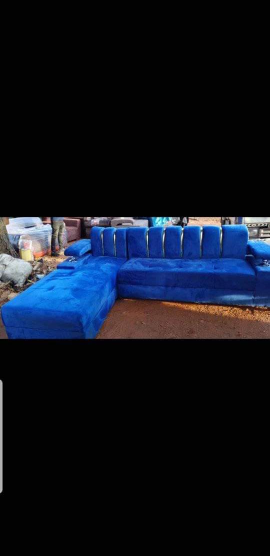 A picture of Sofa set