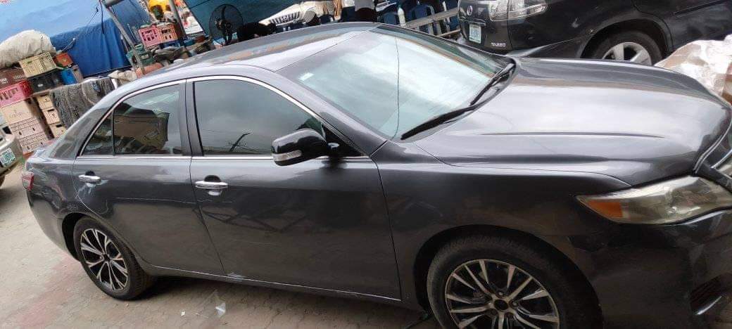 A picture of Toyota Camry 2011