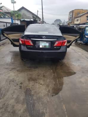 A picture of 2009 Lexus Es 350 Silent Engine Smooth gear transmission AC