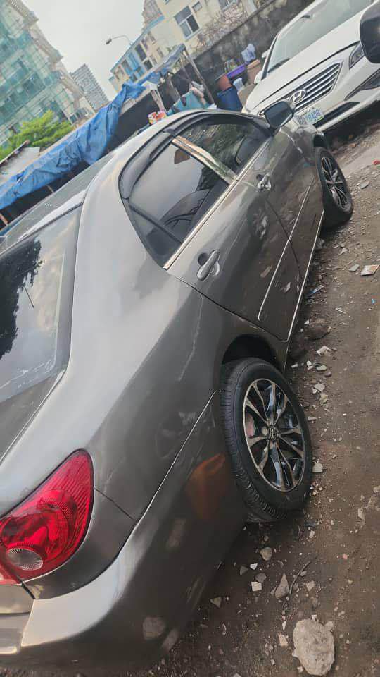 A picture of 2004 Toyota Corolla