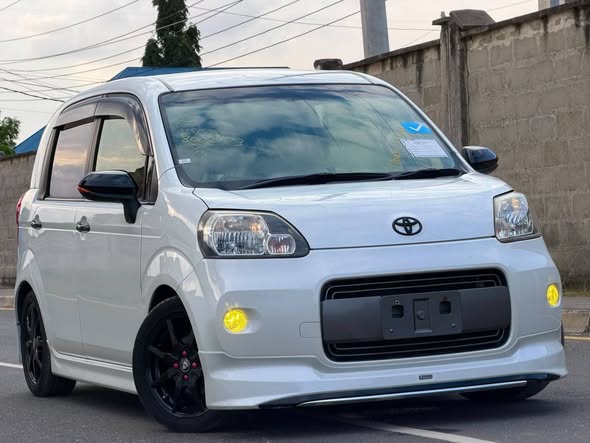 A picture of 2015 TOYOTA PORTE