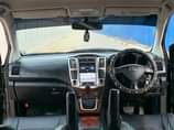 A picture of 2005 TOYOTA HARRIER
