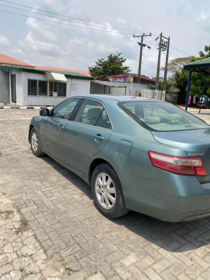 A picture of Toyota Camry LE 2008