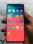 A picture of Samsung s10 plain