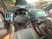 A picture of TOYOTA HIGHLANDER 2005