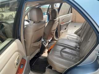 A picture of Nigerian used first body Rx300 2002 model