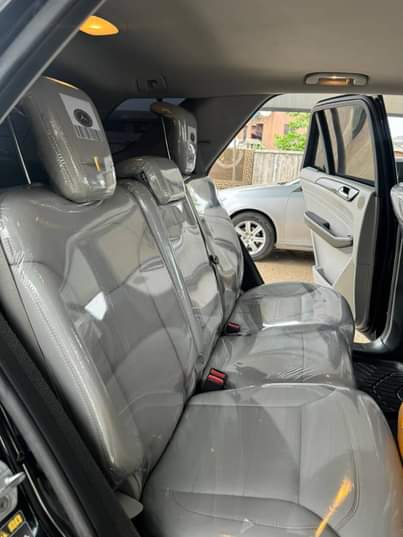 A picture of Preowned Registered but barely used 2013 ml350 FIRST BODY 10