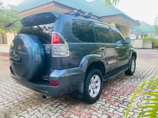 A picture of TOYOTA PRADO DIAMOND