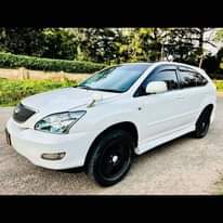 A picture of TOYOTA HARRIER