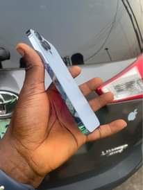 A picture of 13proMax 256gig