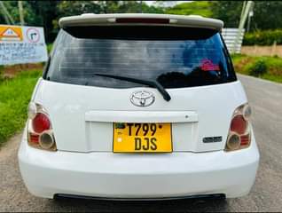 A picture of Toyota ist milion 9 Ipo mwanza Automatic Engine safi 0784857610