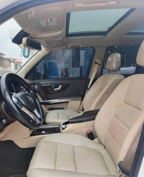 A picture of Mercedes Benz GLK 2015 model 4matic All component intact Location
