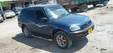 A picture of RAV 4