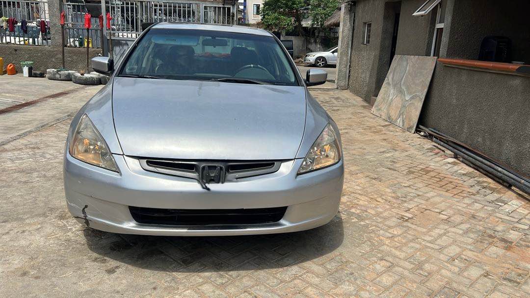 A picture of 2004 Honda Accord V6