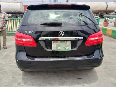 A picture of Mercedes Benz B180 2012