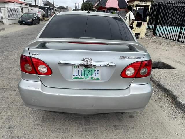 A picture of DEALER MARKET 2006 Toyota Corolla LE Flash on first body