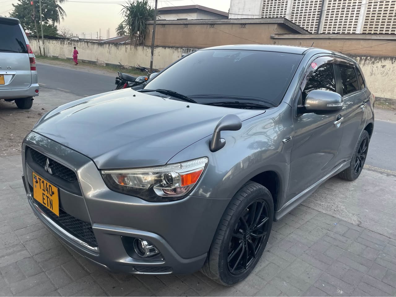 A picture of MITSUBISHI RVR 2010 Gari safi comfortable na lina muonekano wa
