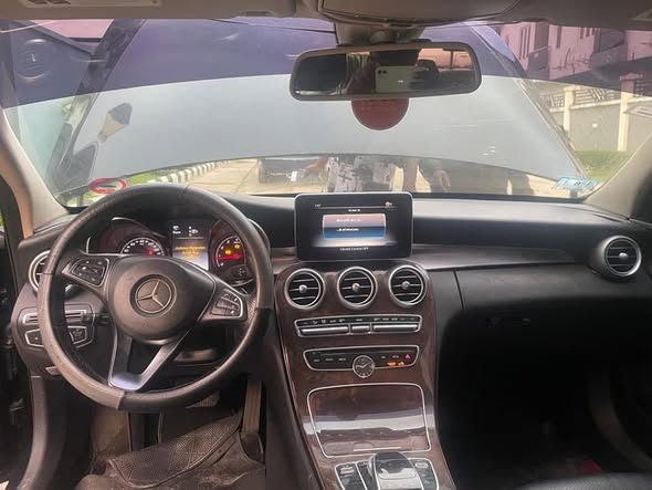 A picture of Mercedes Benz C300 2014