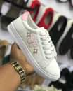 A picture of Shoes