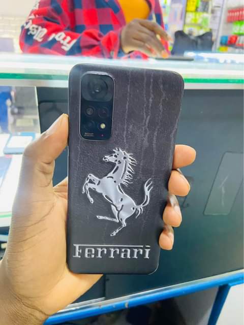 A picture of Redmi note 11 128gb at 390k 