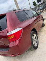 A picture of Toyota highlander 2010 toks 16m Abule egba 08134770440