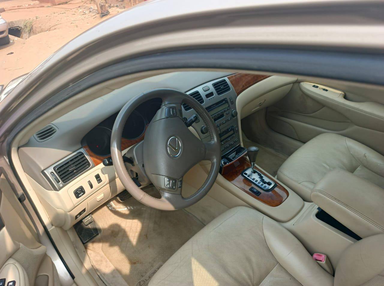 A picture of Super clean foreign used Lexus ES330 06 model 2025 entry