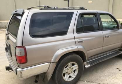 A picture of DANNY YUNG Smarts Autos First Body Toyota 4Runner 02 Very