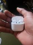 A picture of Ipods Pro 5 4 sell