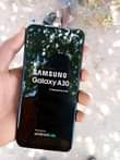 A picture of SAMSUNG A30