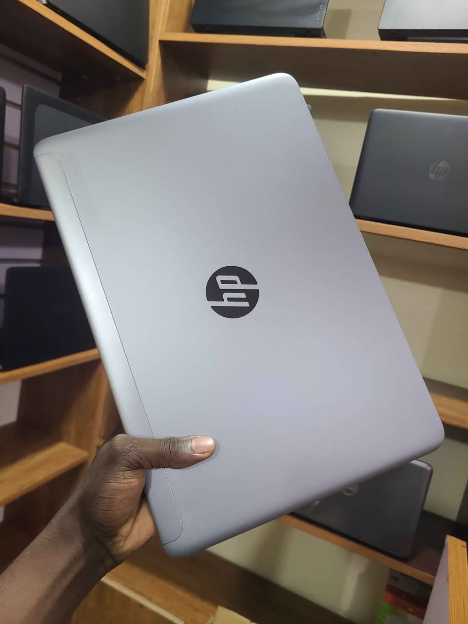 A picture of HP Folio 1040 G2