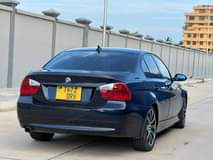A picture of BMW 3 SERIES
