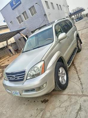 A picture of URGENT SALE Clean Reg 06 Lexus GX470 full option Navigation