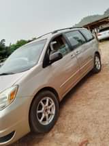 A picture of Distress Sale Extremely super sharp Toyota sienna 06 model with