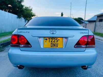 A picture of Toyota Crown athlete