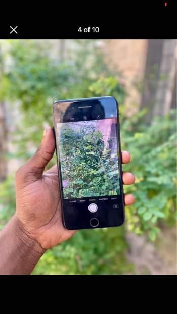 A picture of iPhone 7plus 128gb