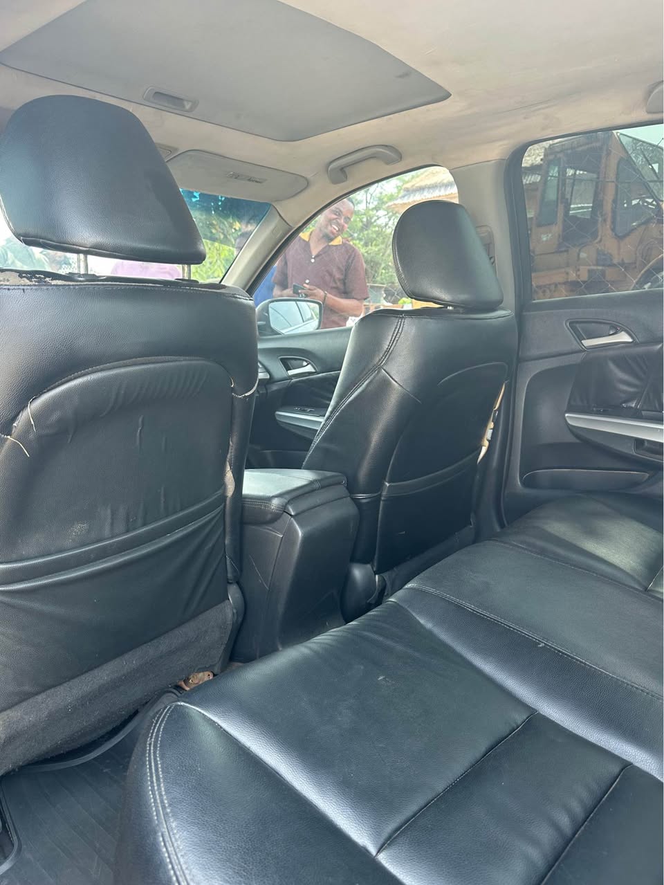 A picture of Distress 2009 Honda Accord Available 3.5million