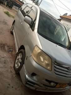 A picture of TOYOTA NOAH 0620356906