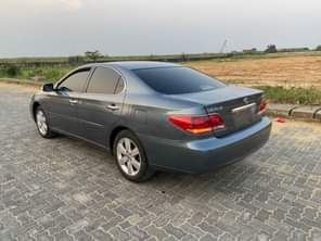 A picture of This is pristine clean lexus Es330 2005 model first owner