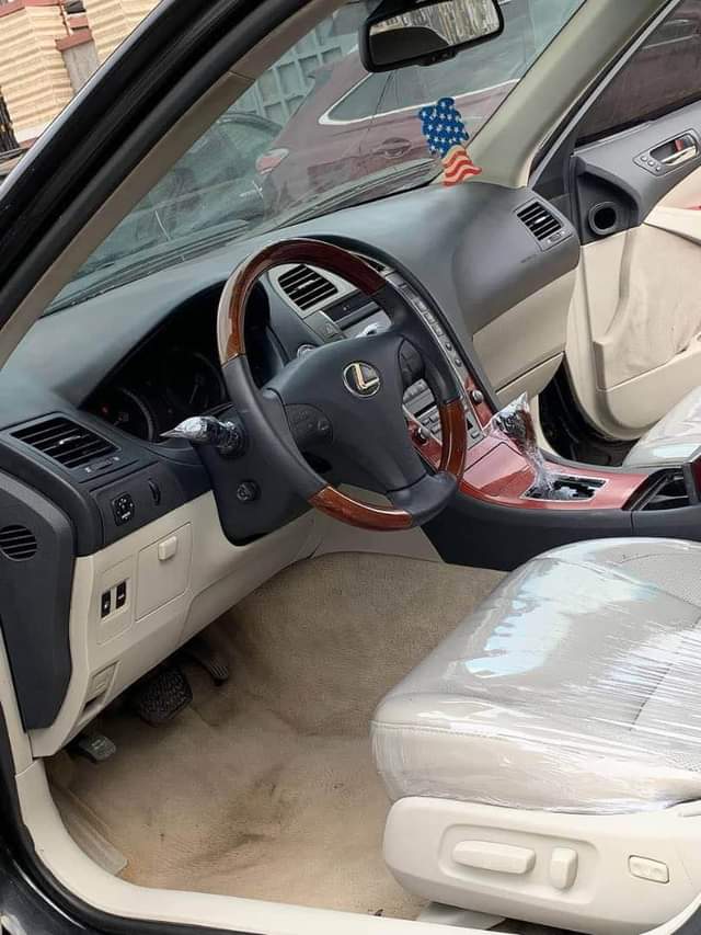 A picture of Lexus ES350 2008