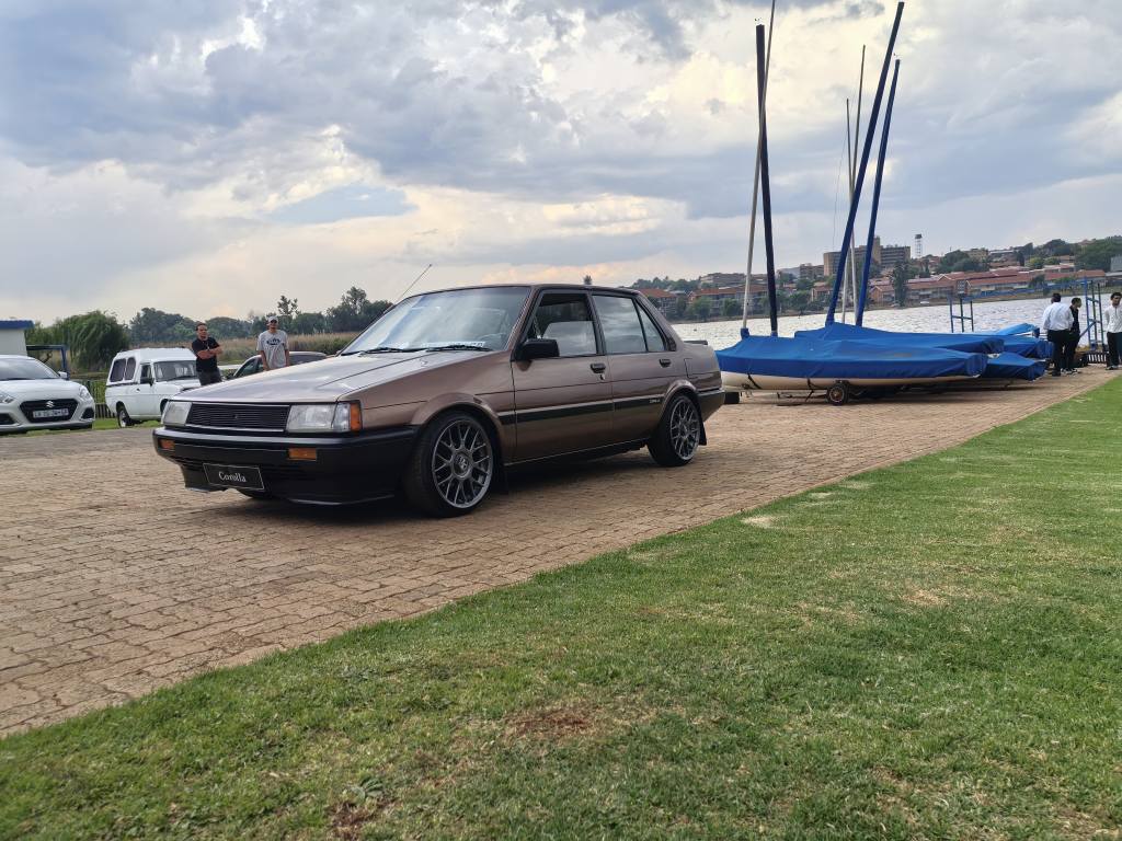 toyota corolla gli