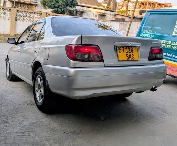 A picture of 0682392682 TOYOTA CARINA Colour SILVER Clean interior New tyre Sports