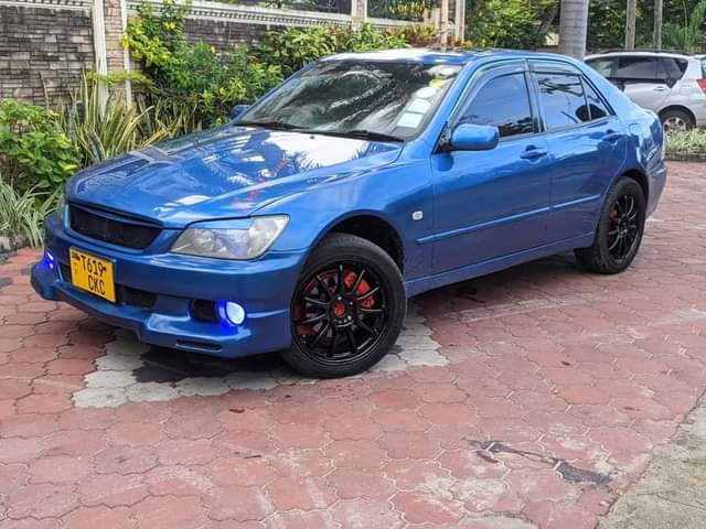 A picture of TOYOTA ALTEZZA NAIUZA MIL 6.7 0743435416