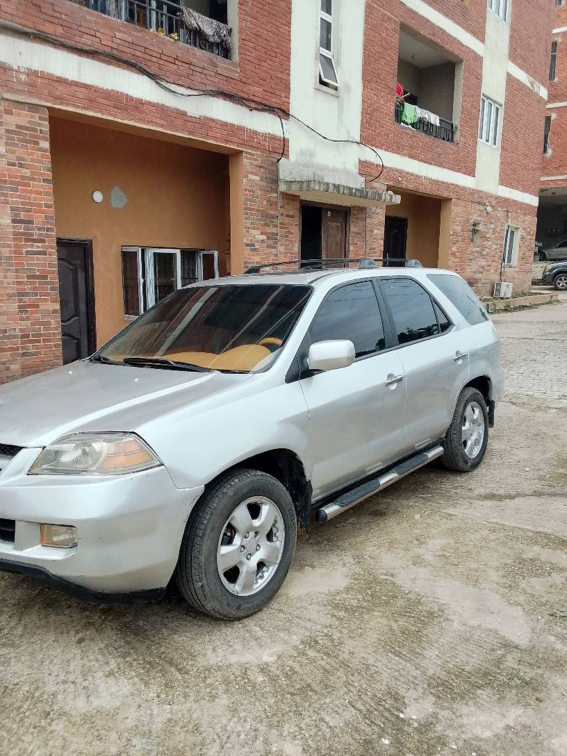 A picture of Acura 05